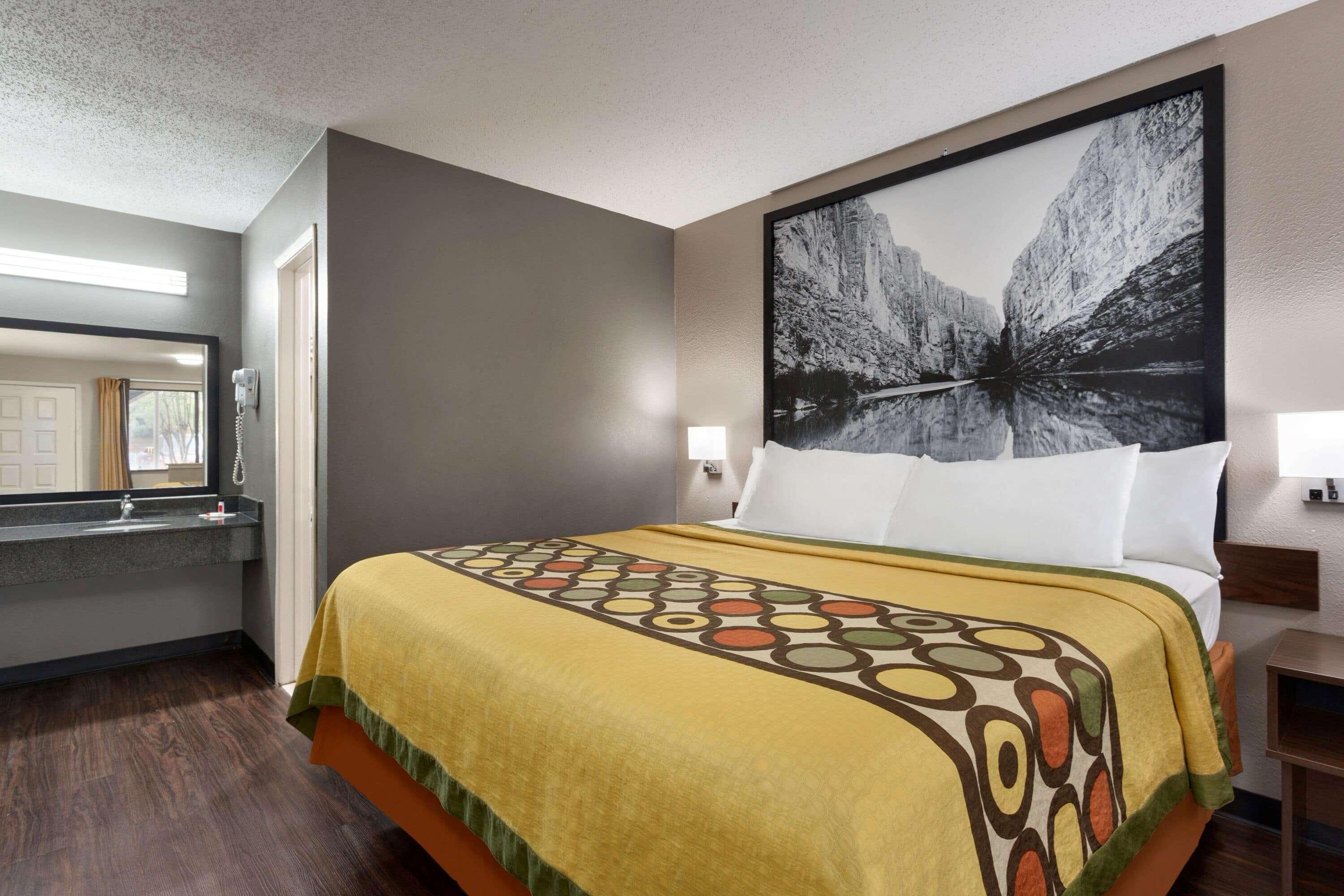 Super 8 By Wyndham Universal City Exterior foto