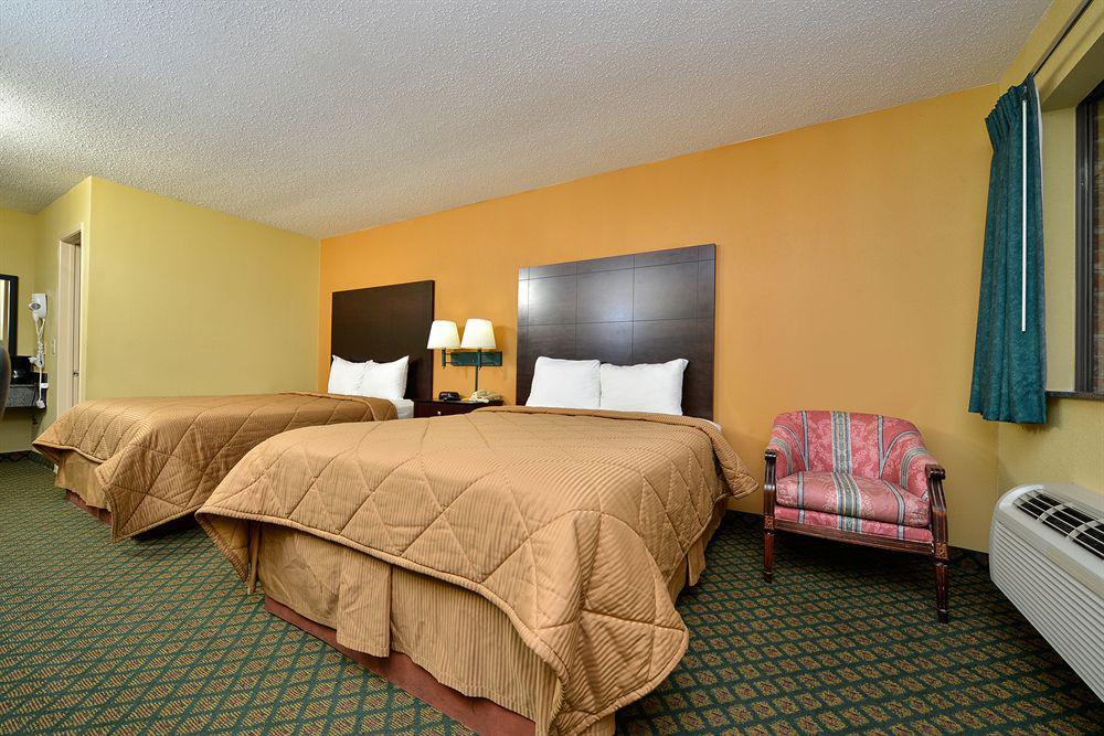Super 8 By Wyndham Universal City Exterior foto